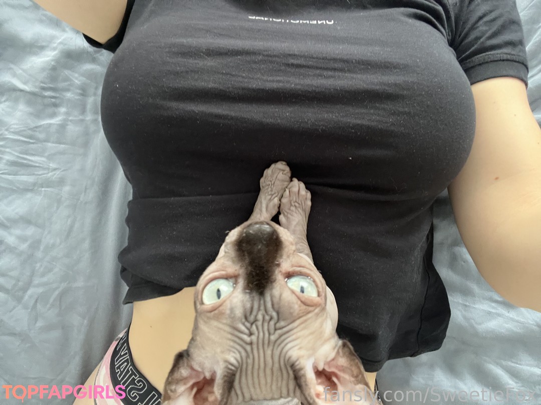 Naakte gelekte OnlyFans-foto van Sweetie Fox #1442