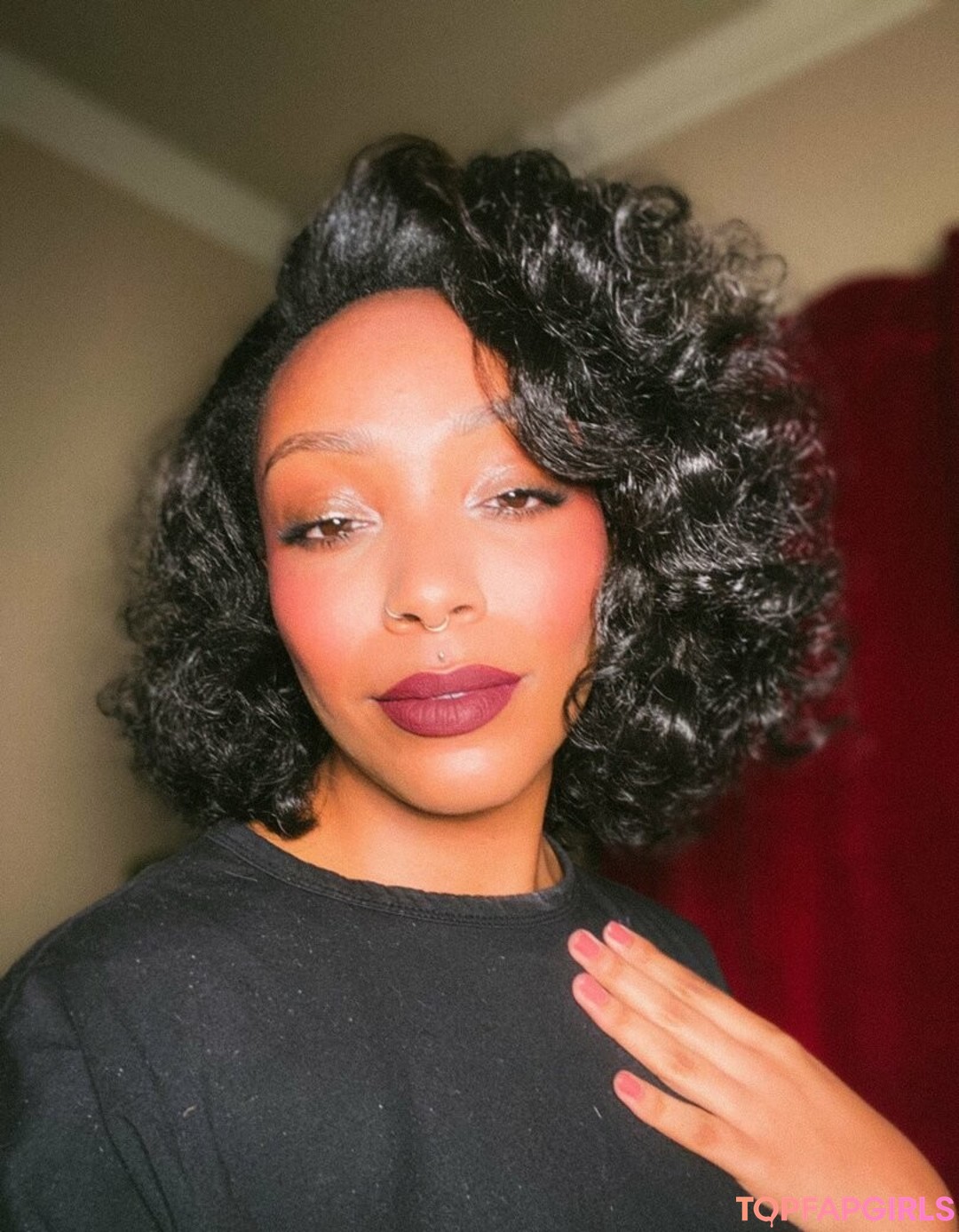 Naakte gelekte OnlyFans-foto van Anjuli #20