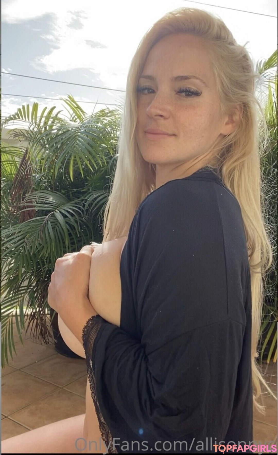 Naakte gelekte OnlyFans-foto van Allisonnyc #33