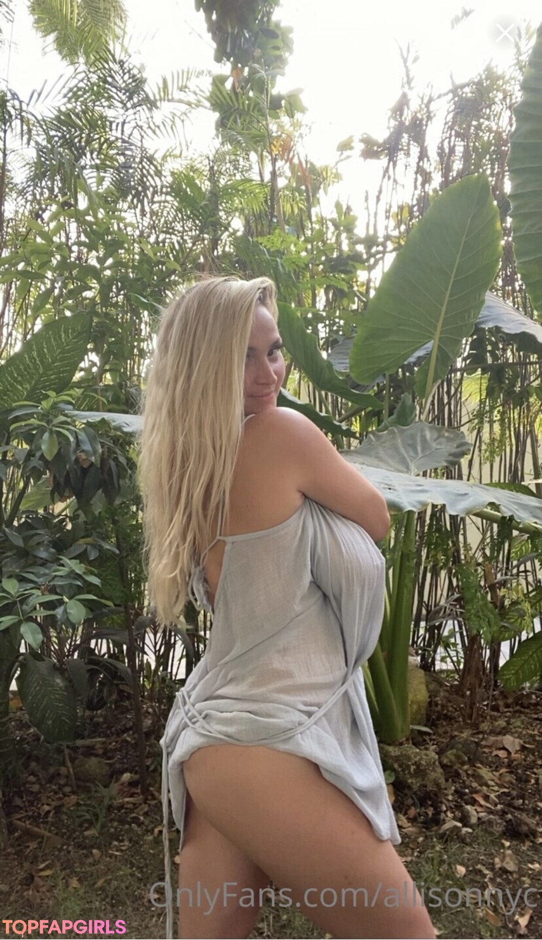 Naakte gelekte OnlyFans-foto van Allisonnyc #56