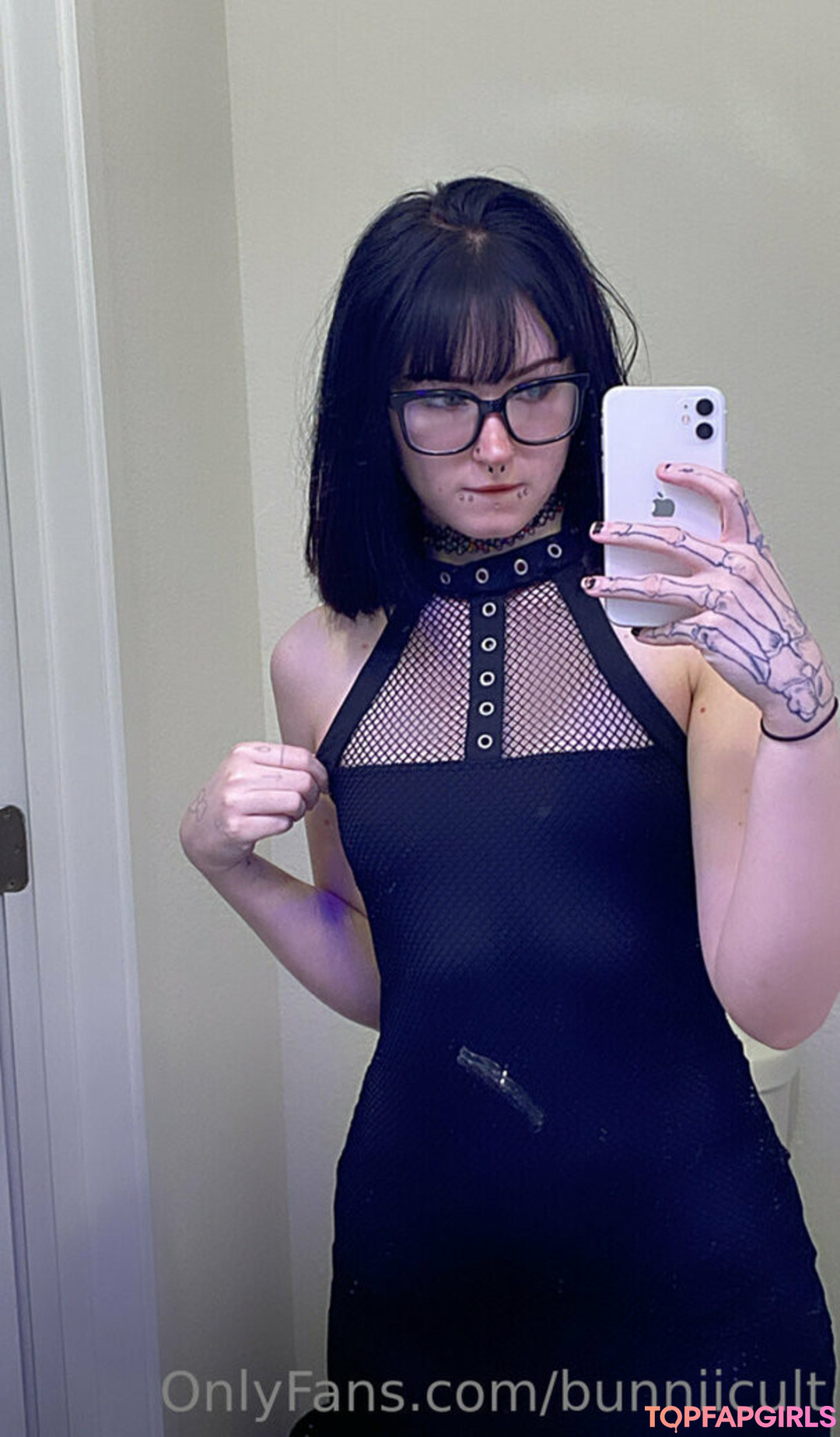 Naakte gelekte OnlyFans-foto van Bunniicult #125