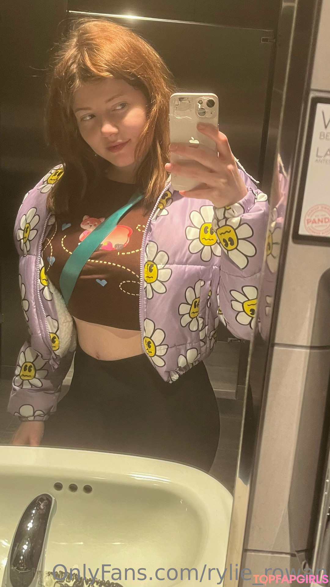Naakte gelekte OnlyFans-foto van Rylie Rowan #414