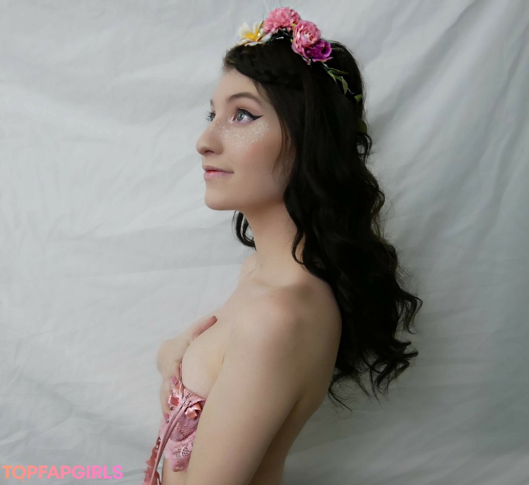 Naakte gelekte OnlyFans-foto van Elizabeth Reed #1508