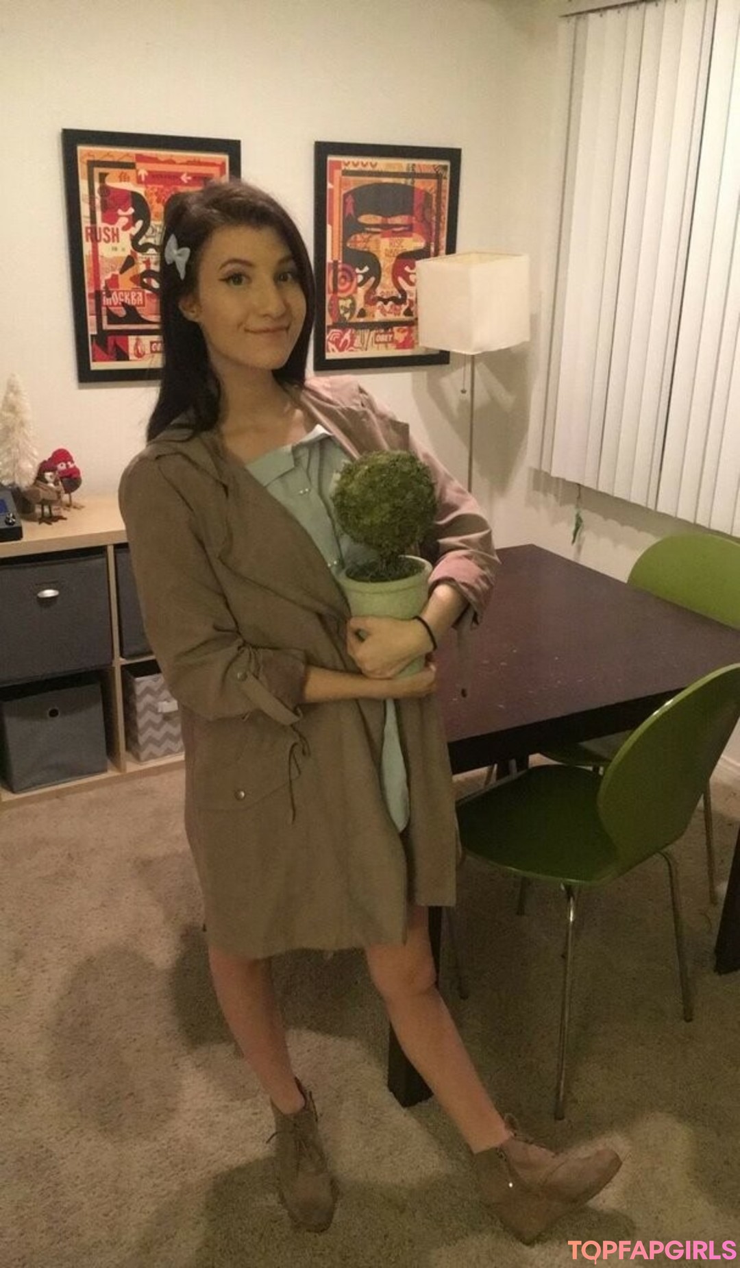 Naakte gelekte OnlyFans-foto van Elizabeth Reed #1592