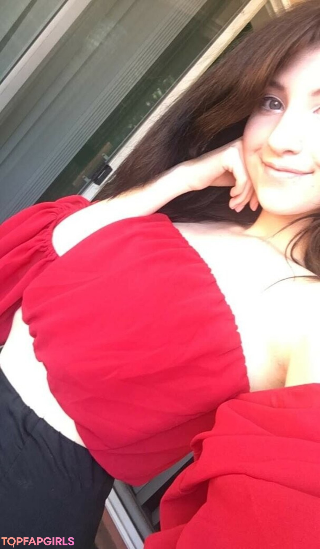 Naakte gelekte OnlyFans-foto van Elizabeth Reed #1607