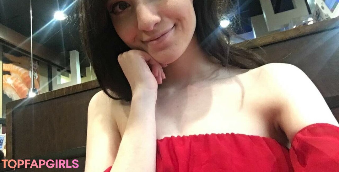 Naakte gelekte OnlyFans-foto van Elizabeth Reed #1608