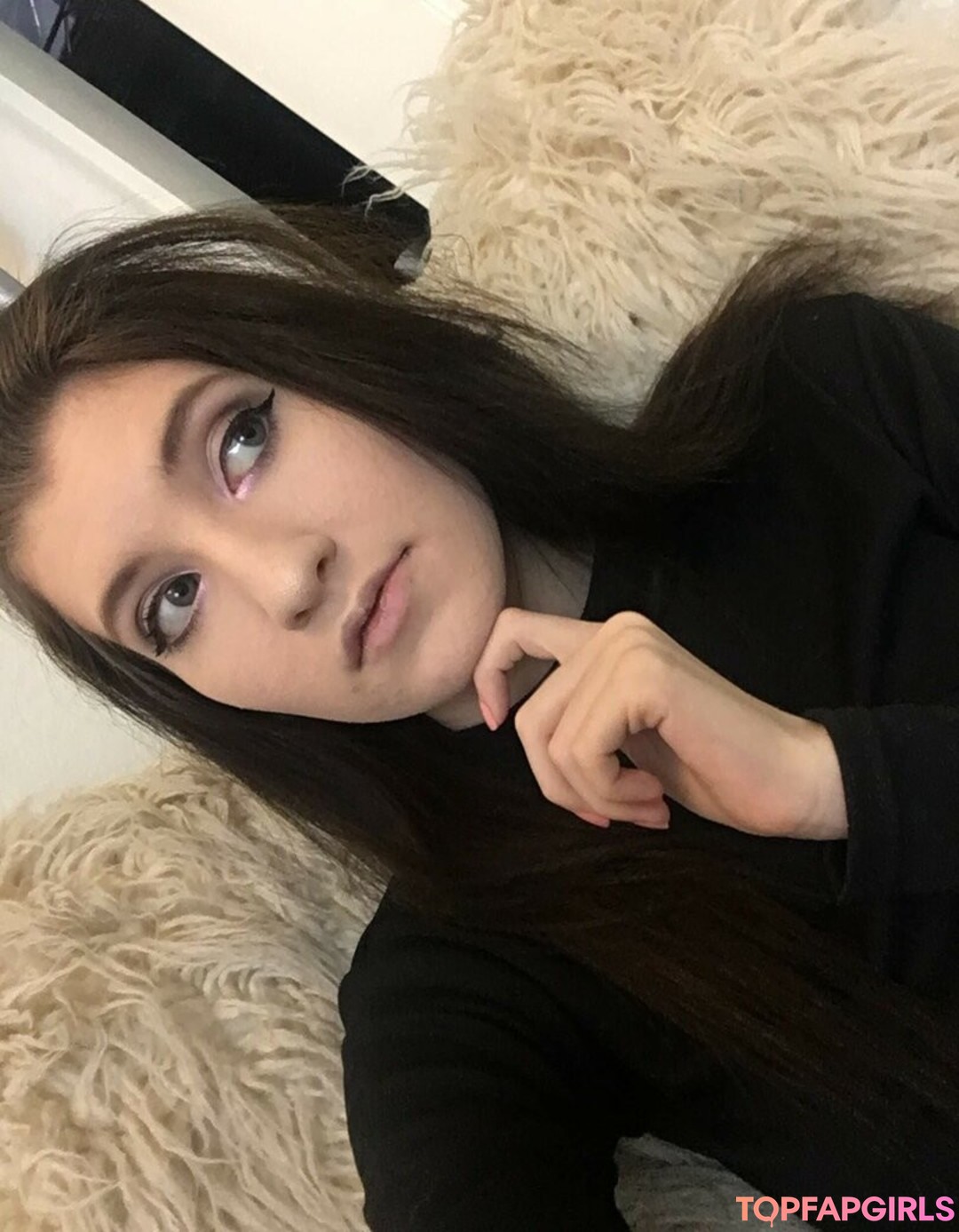 Naakte gelekte OnlyFans-foto van Elizabeth Reed #1624