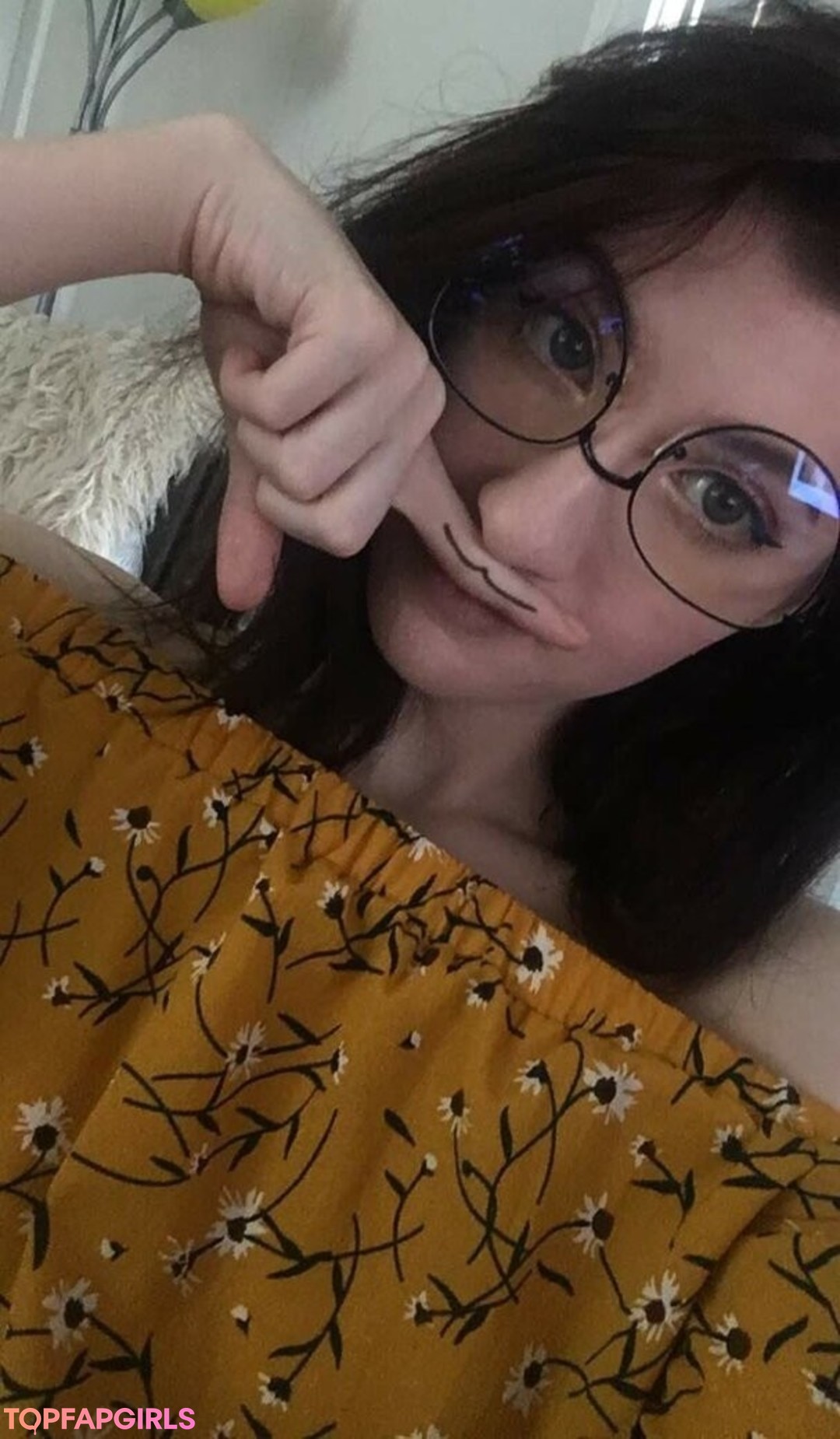 Naakte gelekte OnlyFans-foto van Elizabeth Reed #1719