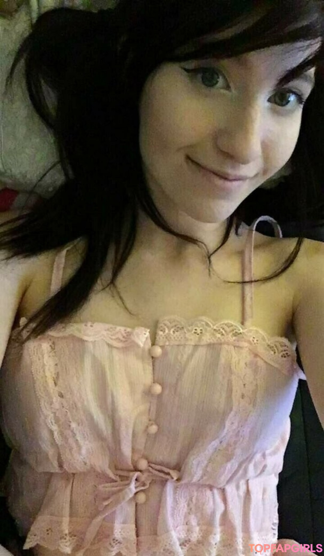 Naakte gelekte OnlyFans-foto van Elizabeth Reed #2377