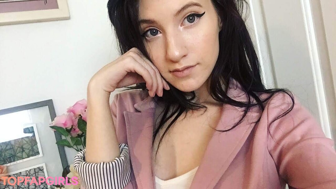 Naakte gelekte OnlyFans-foto van Elizabeth Reed #772