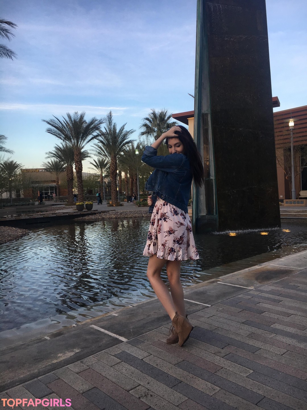 Naakte gelekte OnlyFans-foto van Elizabeth Reed #1178