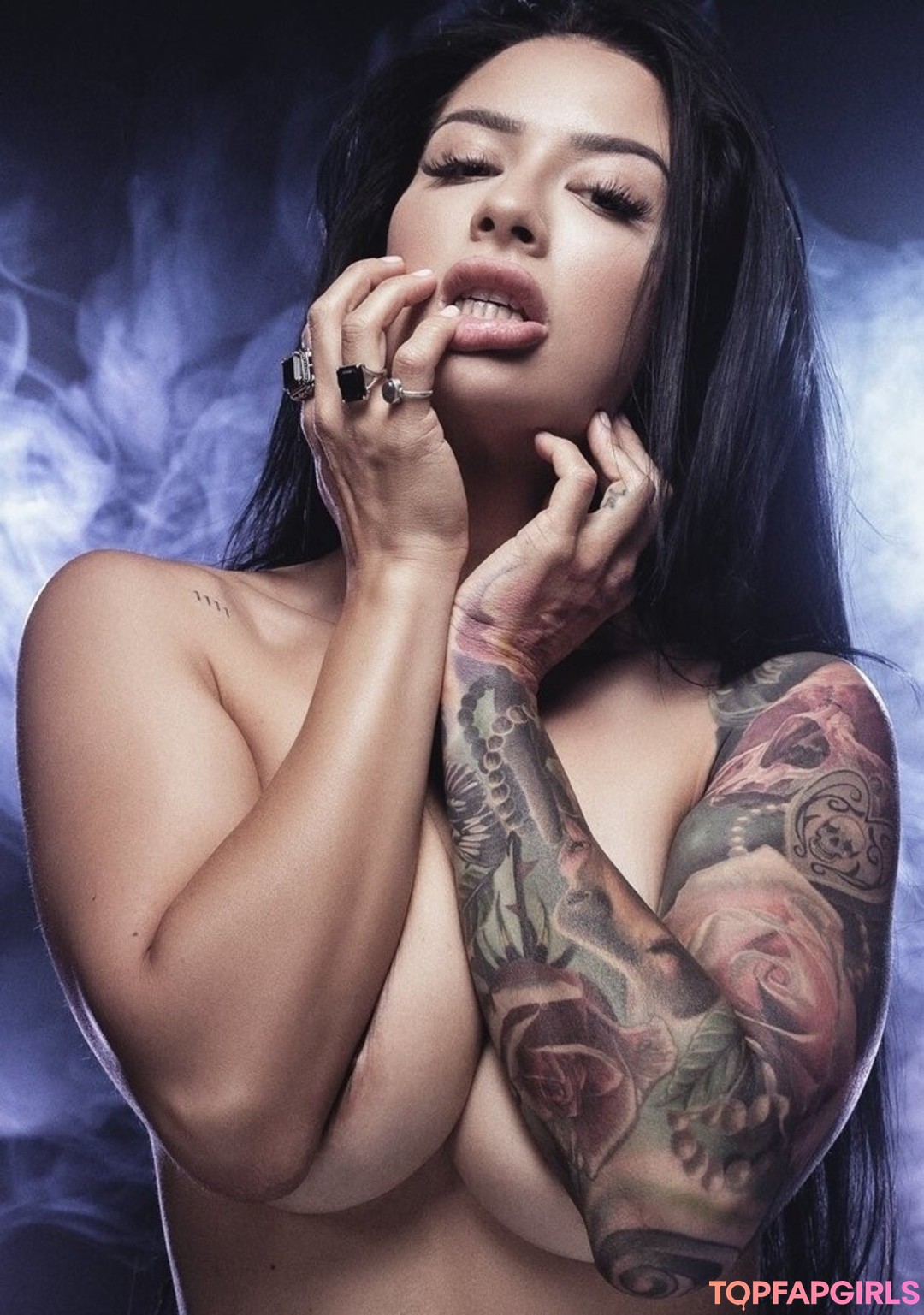 Naakte gelekte OnlyFans-foto van Katrina Jade #602