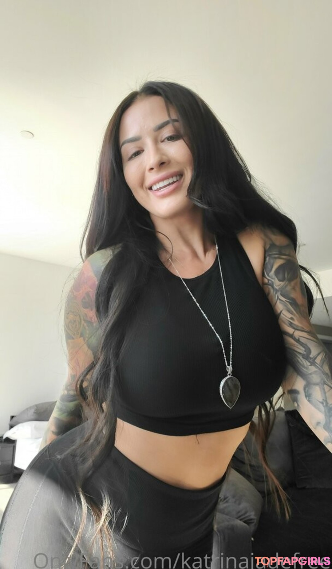 Naakte gelekte OnlyFans-foto van Katrina Jade #720