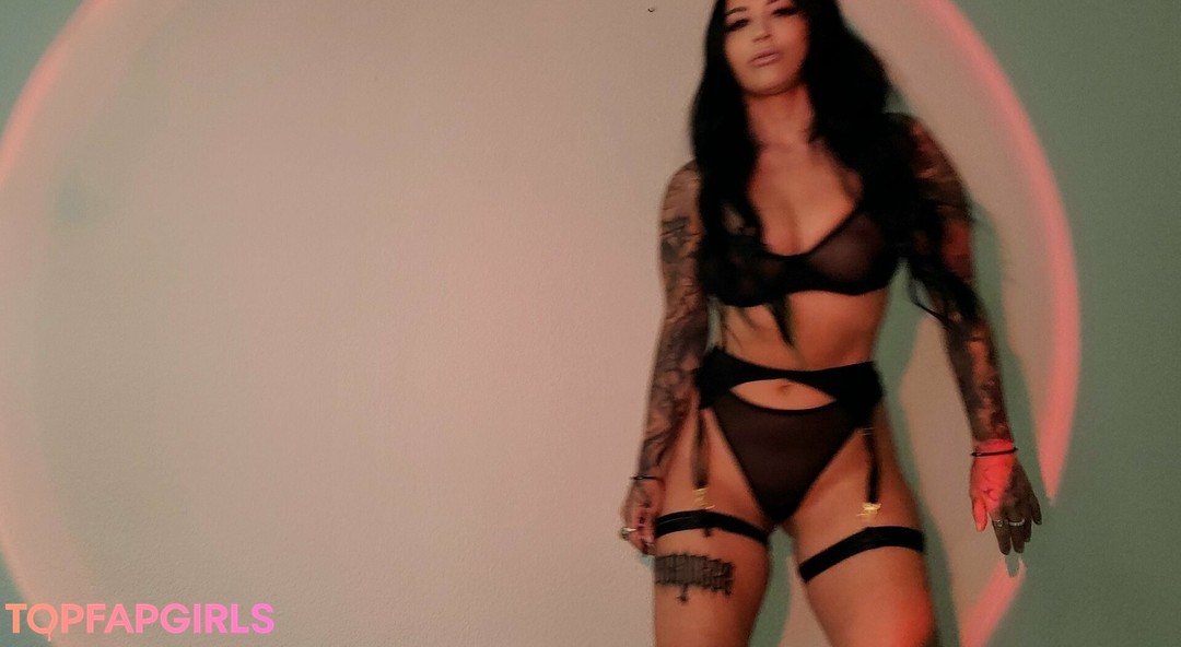 Naakte gelekte OnlyFans-foto van Katrina Jade #838