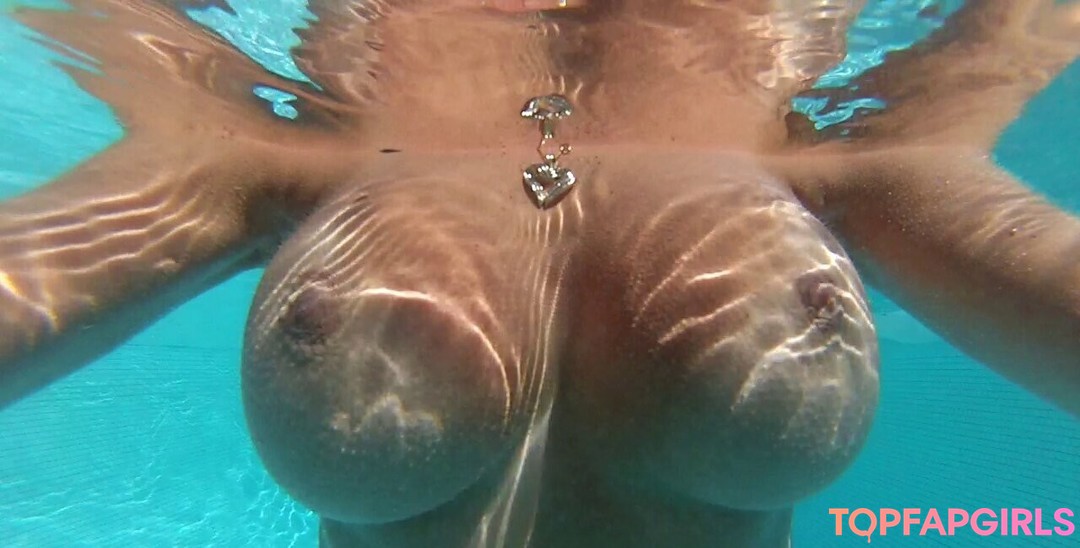 Naakte gelekte OnlyFans-foto van Kateelife #56