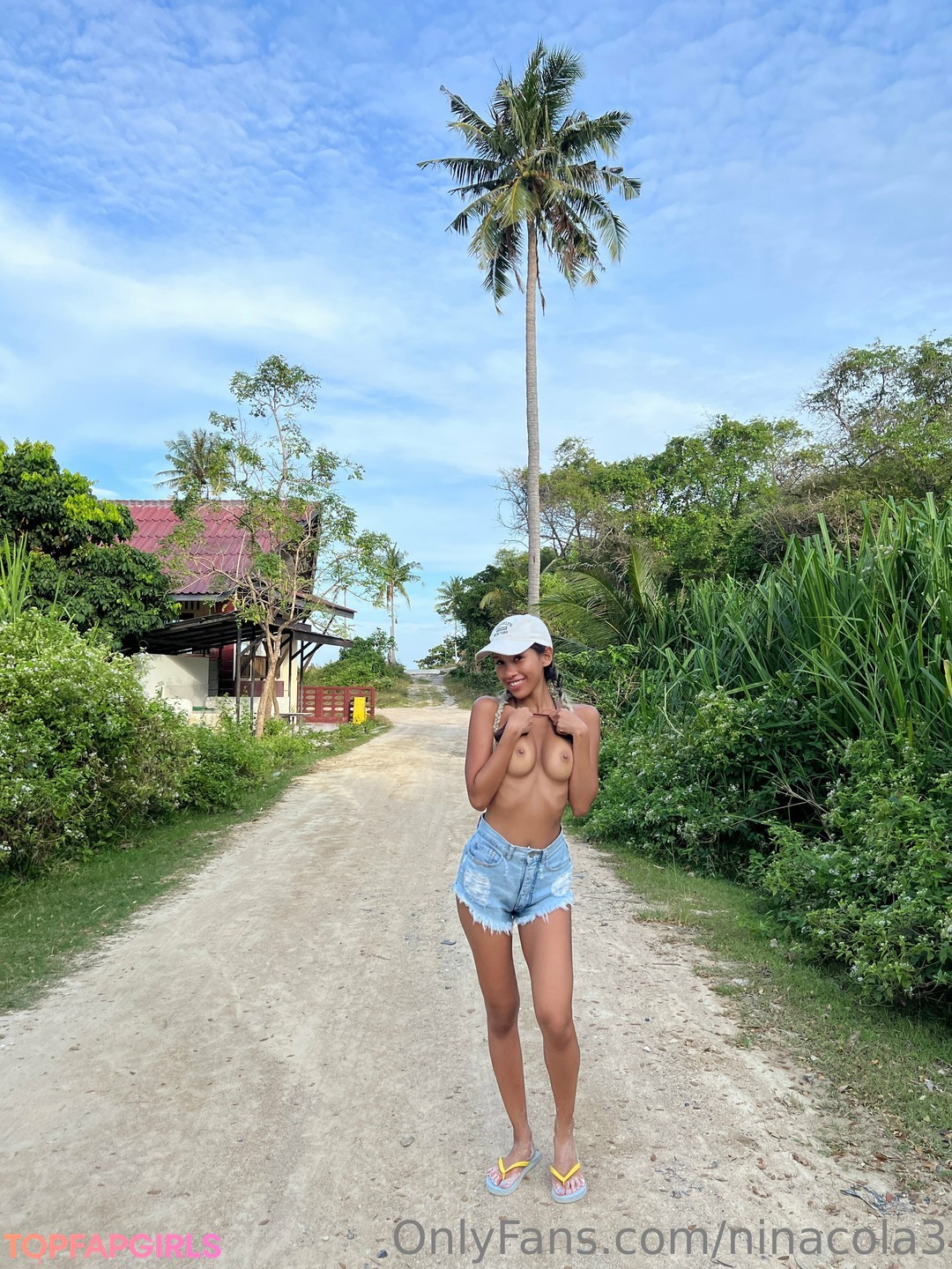 Naakte gelekte OnlyFans-foto van Ninacola #106