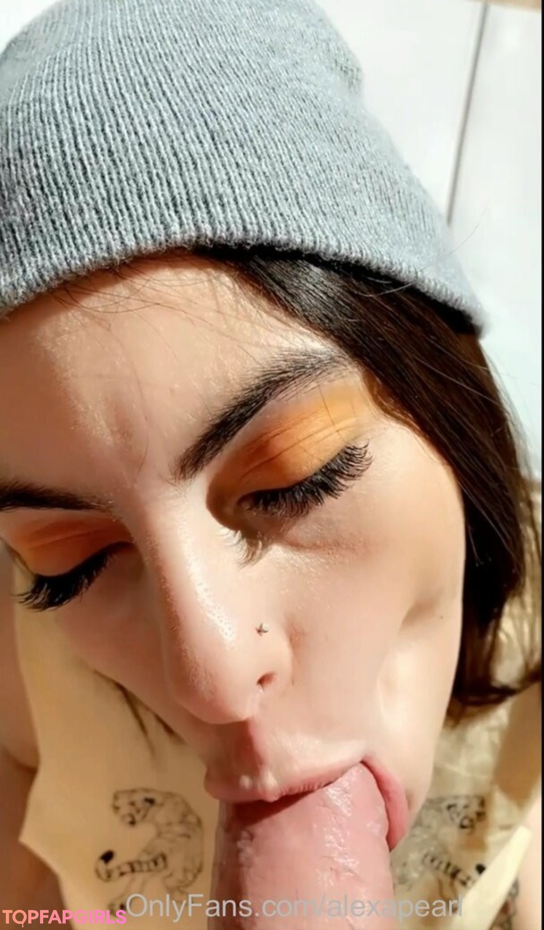 Naakte gelekte OnlyFans-foto van Alexa Pearl #4490