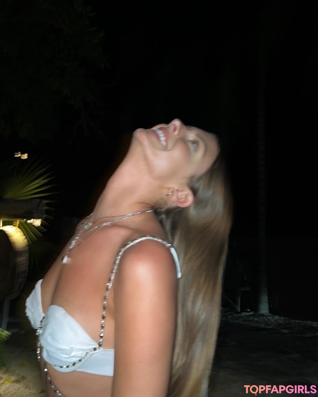 Naakte gelekte OnlyFans-foto van Carmella Rose #384