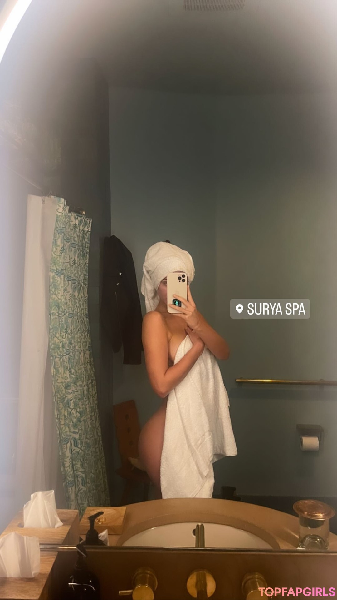 Naakte gelekte OnlyFans-foto van Carmella Rose #553