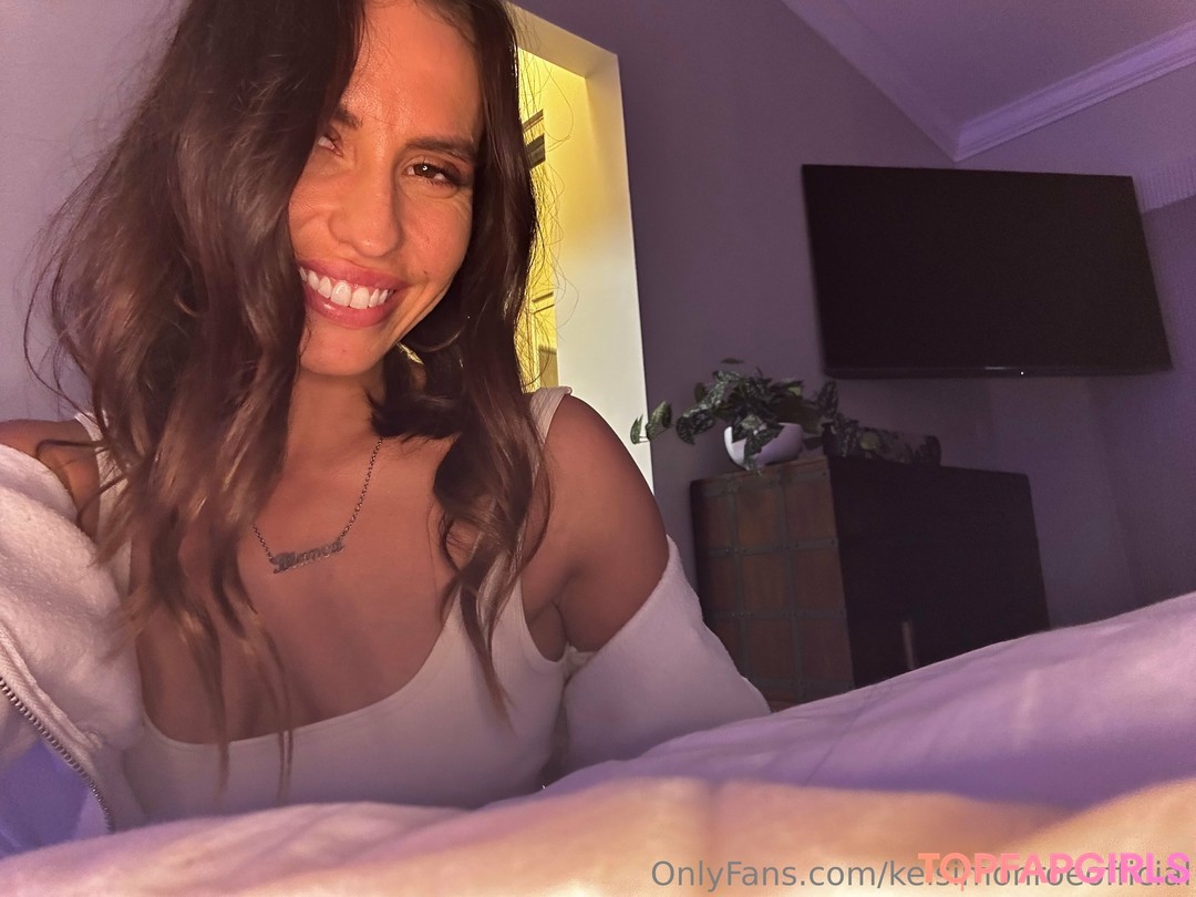 Naakte gelekte OnlyFans-foto van Kelsi Monroe #26