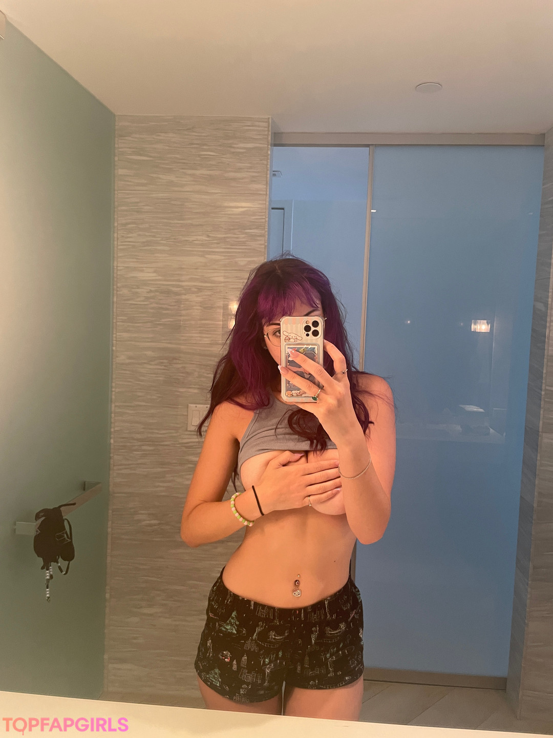 Naakte gelekte OnlyFans-foto van Rowsvee #918