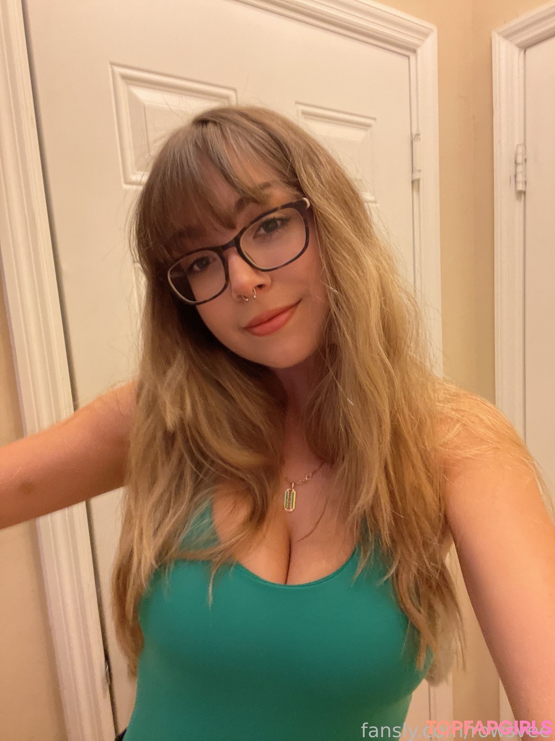 Naakte gelekte OnlyFans-foto van Rowsvee #1190