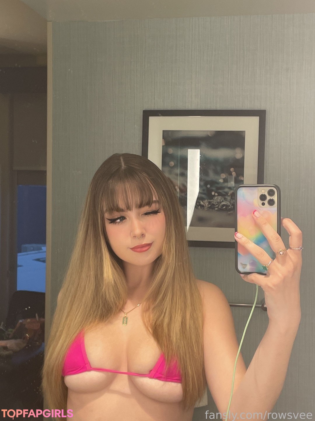 Naakte gelekte OnlyFans-foto van Rowsvee #156