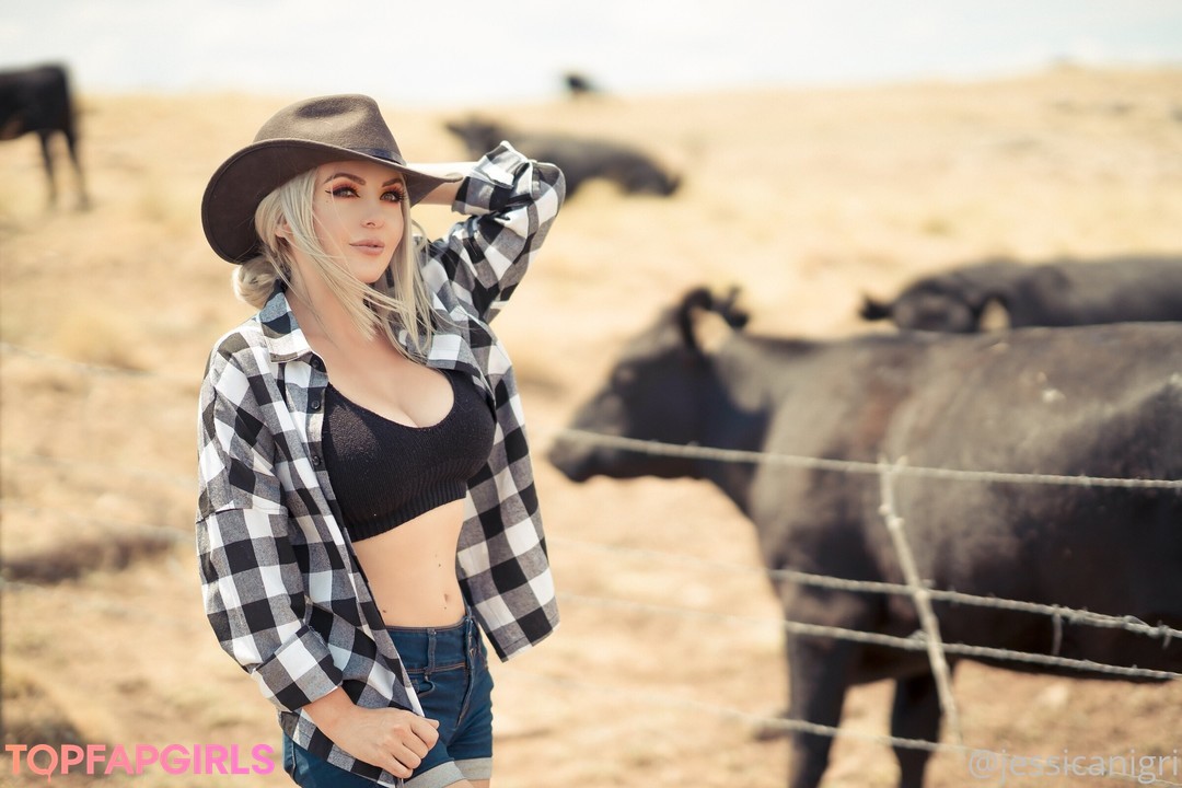 Naakte gelekte OnlyFans-foto van Jessica Nigri #837