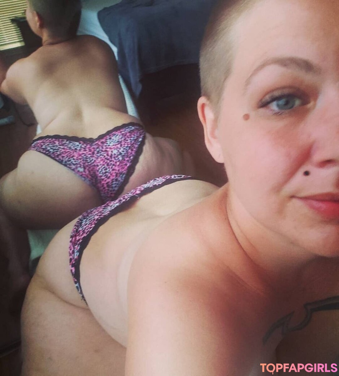 Naakte gelekte OnlyFans-foto van Mal Malloy #213