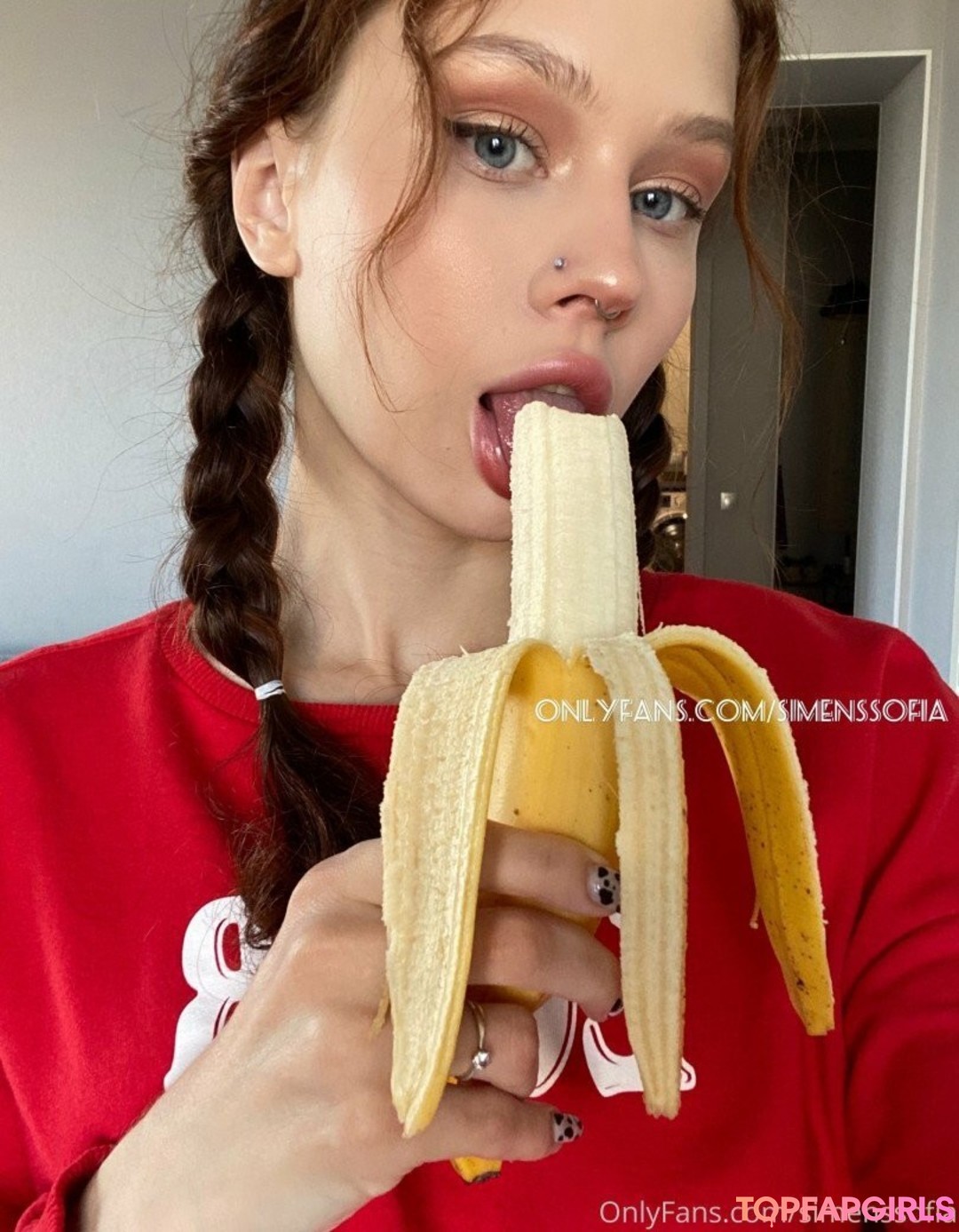 Naakte gelekte OnlyFans-foto van Simens Sofia #1433