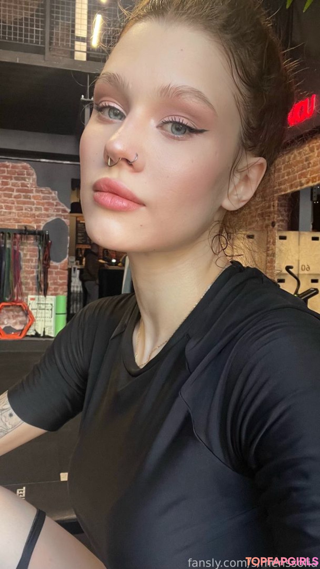 Naakte gelekte OnlyFans-foto van Simens Sofia #71