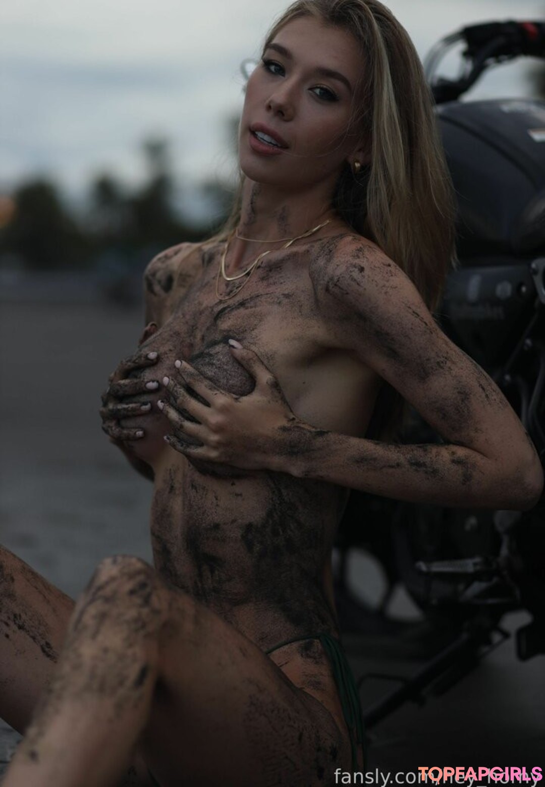 Naakte gelekte OnlyFans-foto van Mira #410