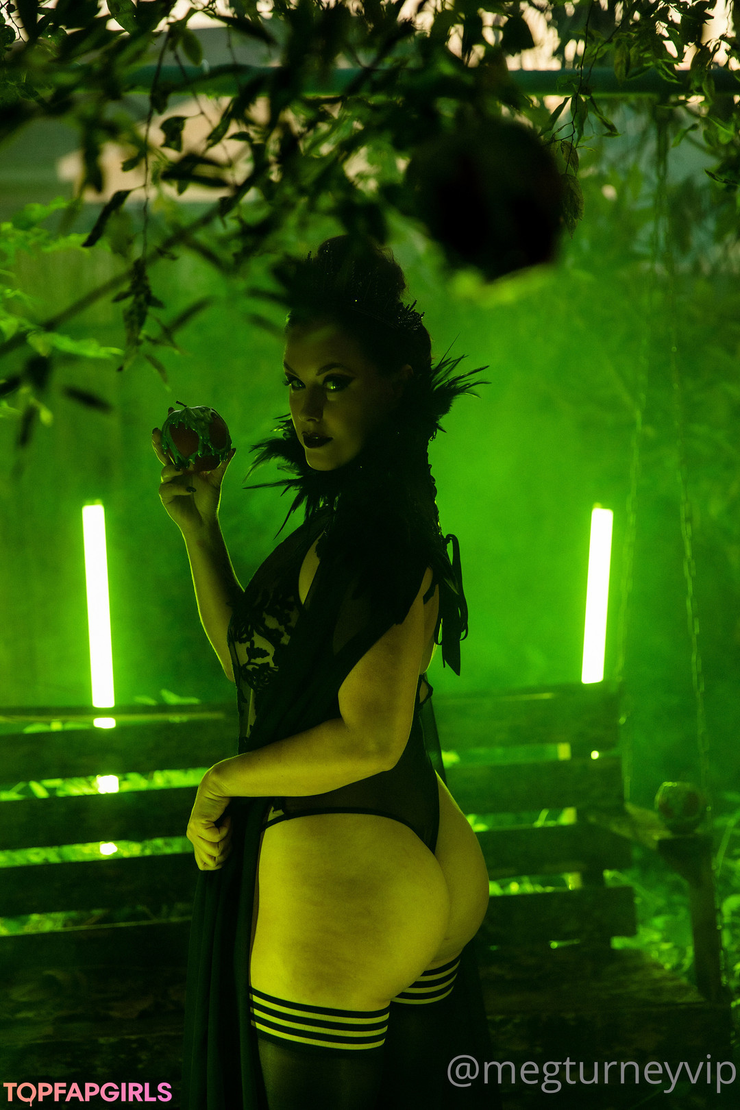 Naakte gelekte OnlyFans-foto van Meg Turney #578