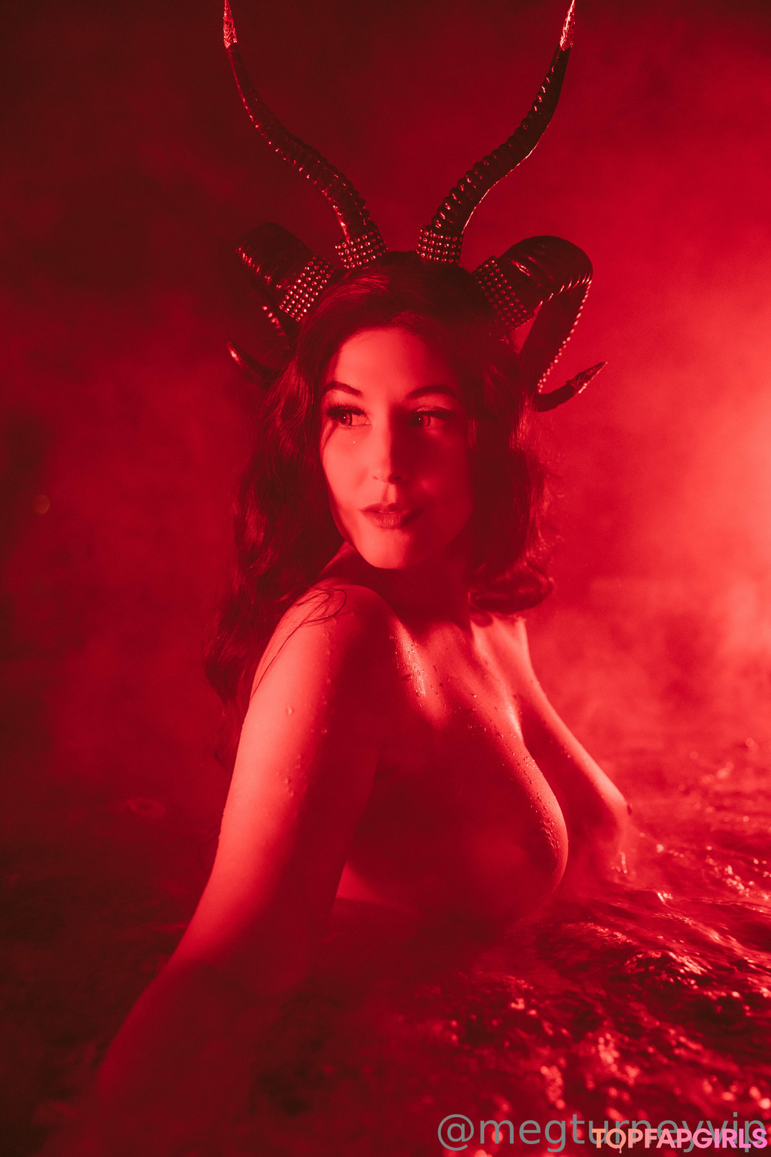 Naakte gelekte OnlyFans-foto van Meg Turney #1056