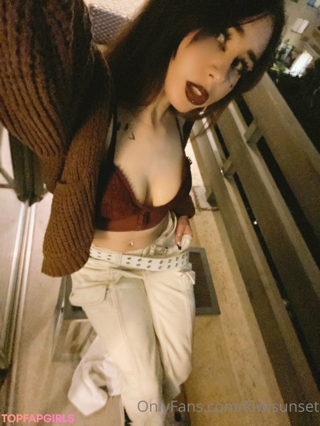 Naakte gelekte OnlyFans-foto van Kiwi Sunset #702