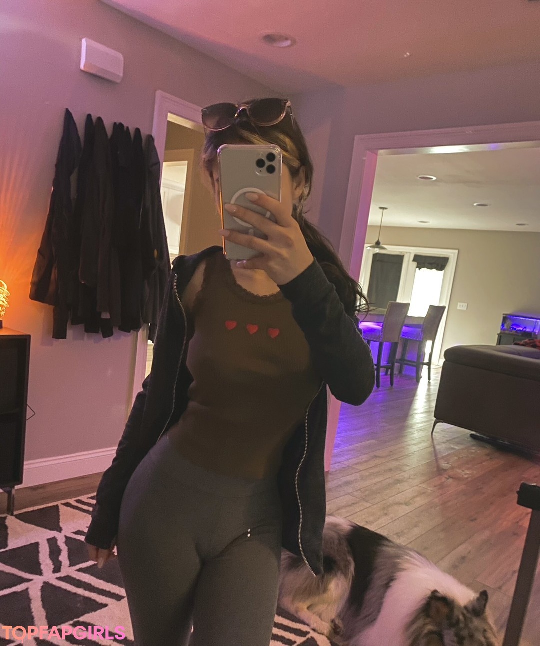 Naakte gelekte OnlyFans-foto van Kiwi Sunset #374