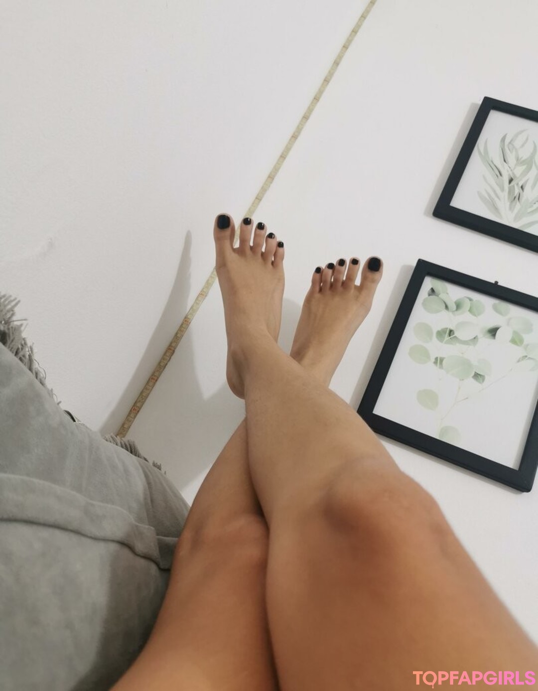 Naakte gelekte OnlyFans-foto van Frisky Twins #103