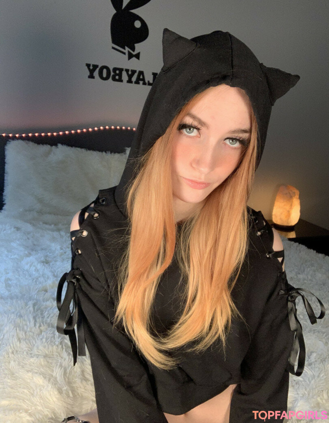 Naakte gelekte OnlyFans-foto van Pyra Fae #1206