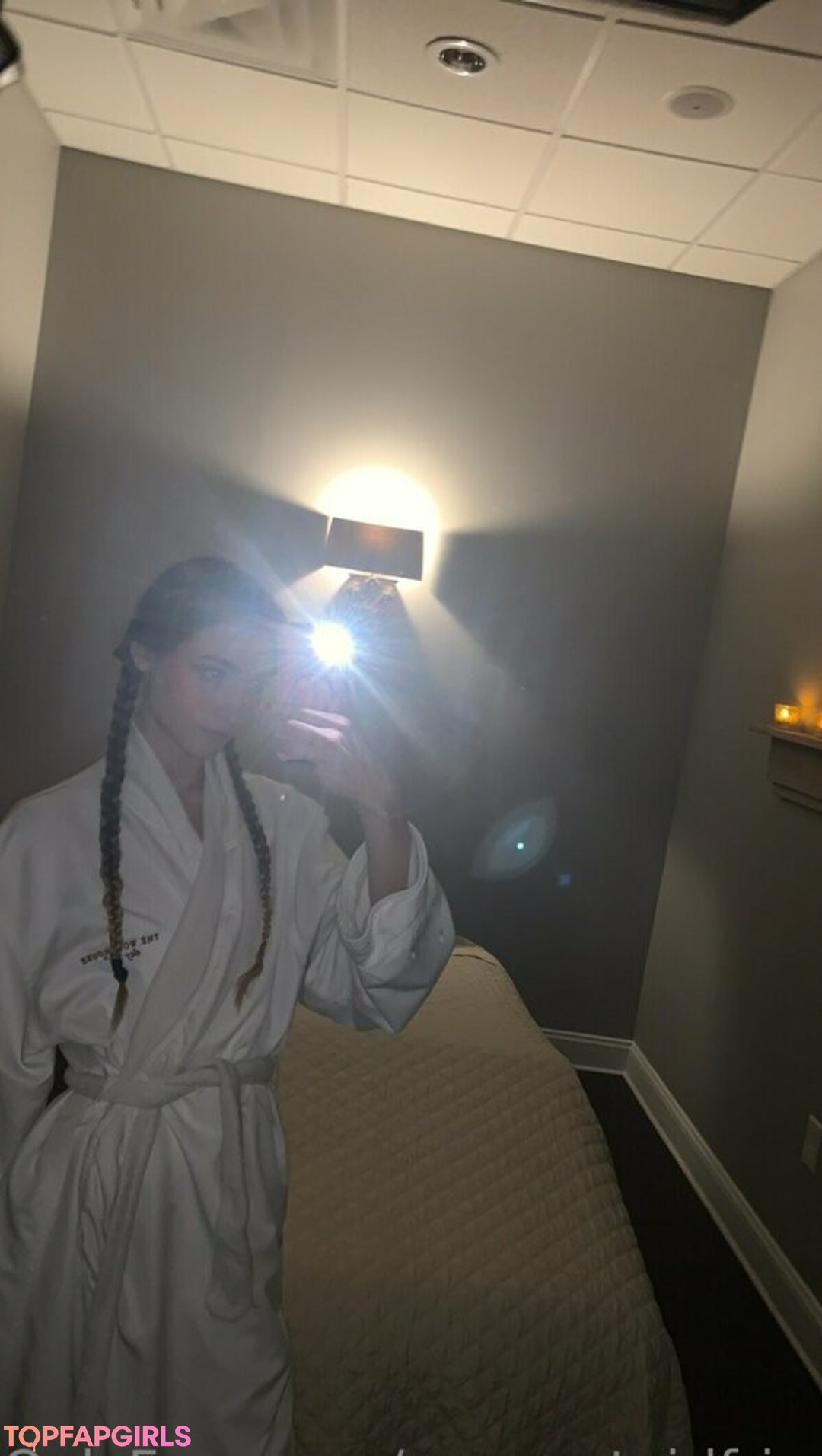 Naakte gelekte OnlyFans-foto van Pyra Fae #1345