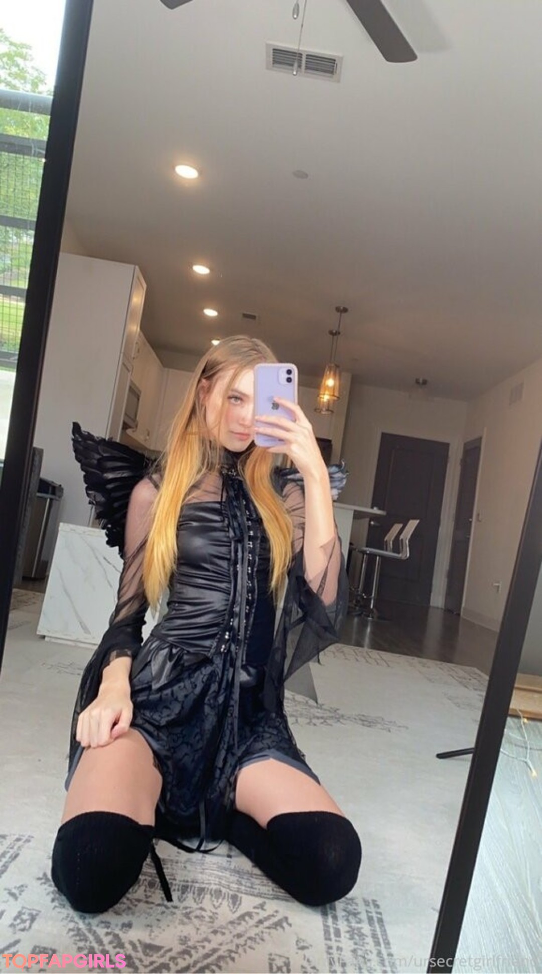 Naakte gelekte OnlyFans-foto van Pyra Fae #751