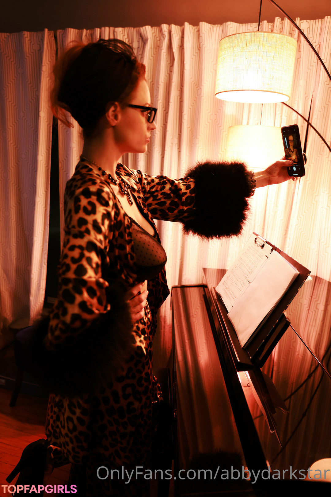 Naakte gelekte OnlyFans-foto van Abby Dark Star #548