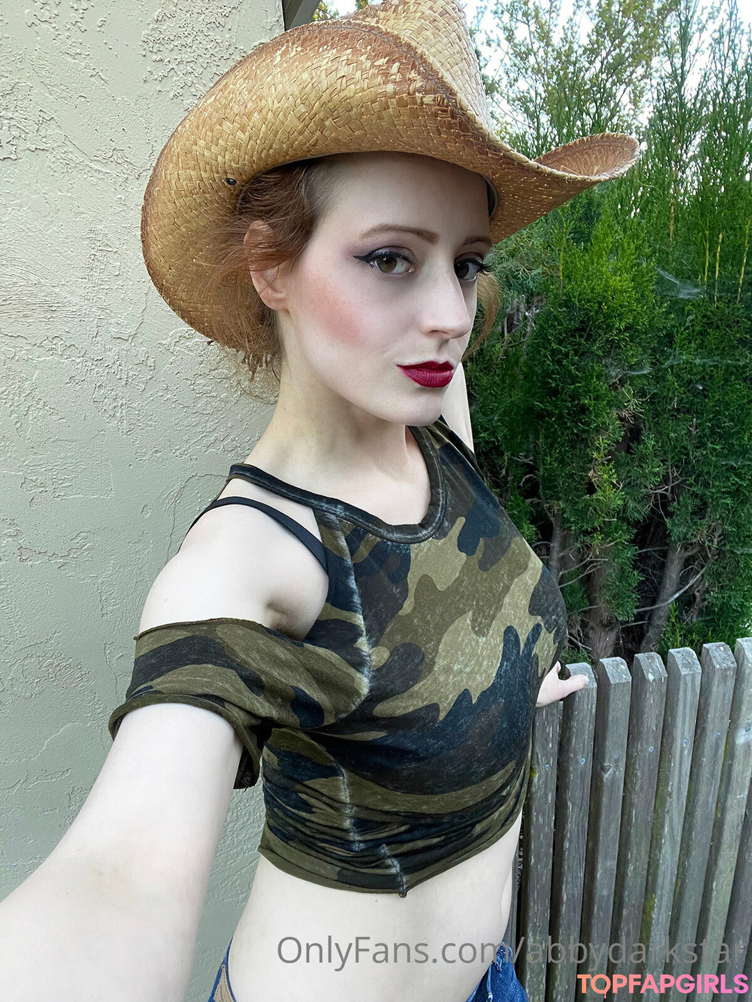 Naakte gelekte OnlyFans-foto van Abby Dark Star #261