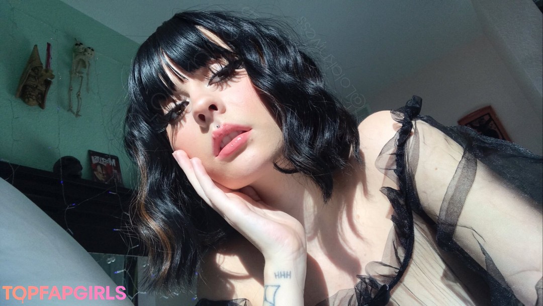 Naakte gelekte OnlyFans-foto van Lolaxmina #53