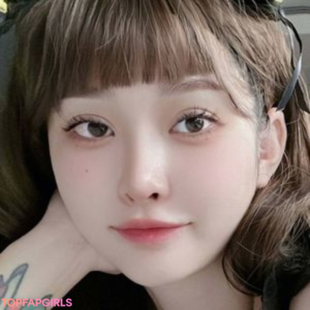 Naakte gelekte OnlyFans-foto van Hitomi Songyuxin #437