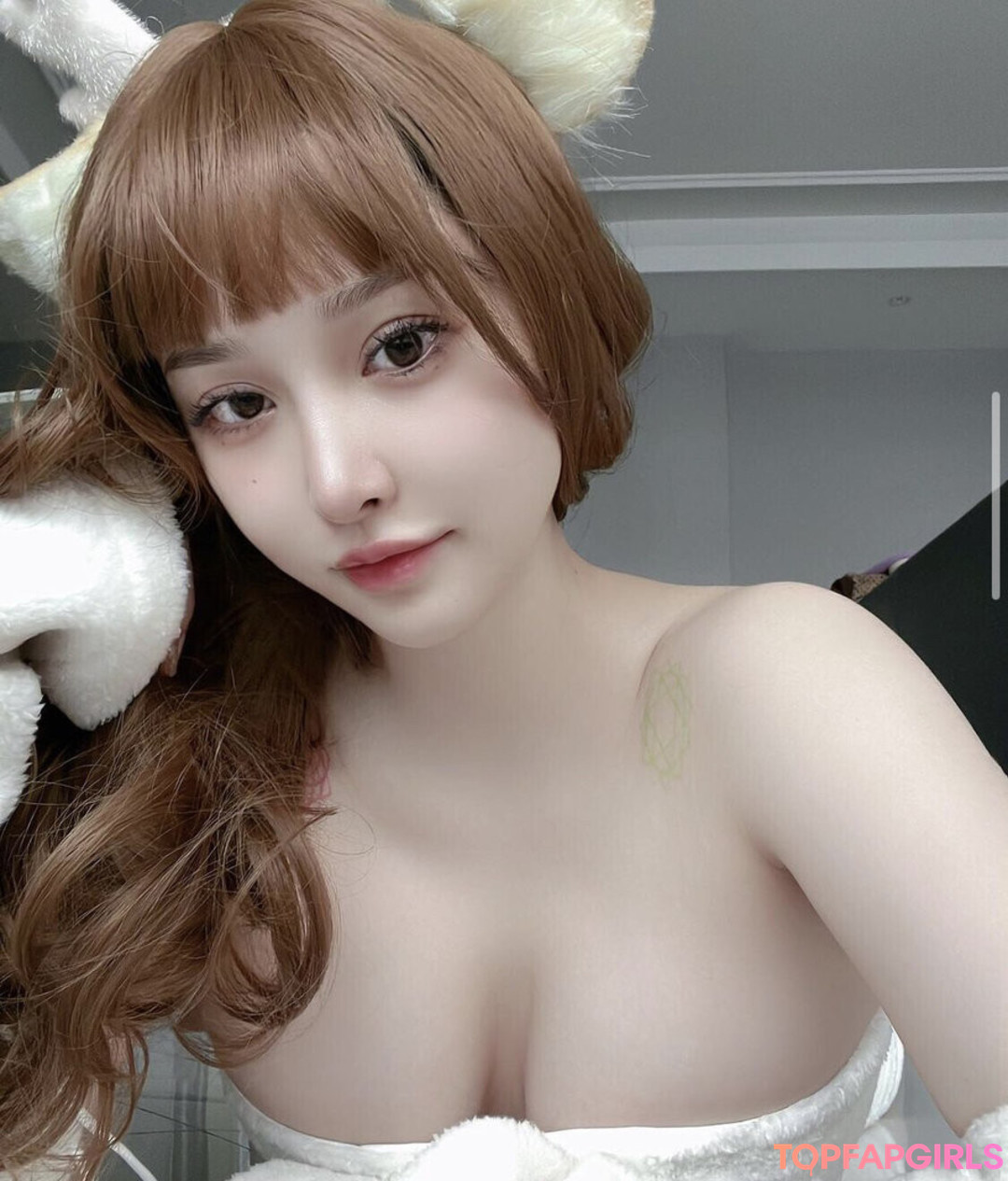 Naakte gelekte OnlyFans-foto van Hitomi Songyuxin #443