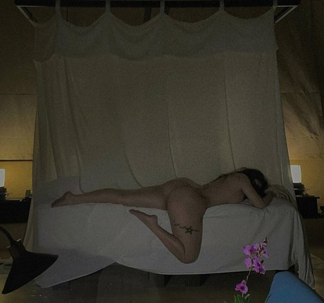 Hitomi Songyuxin