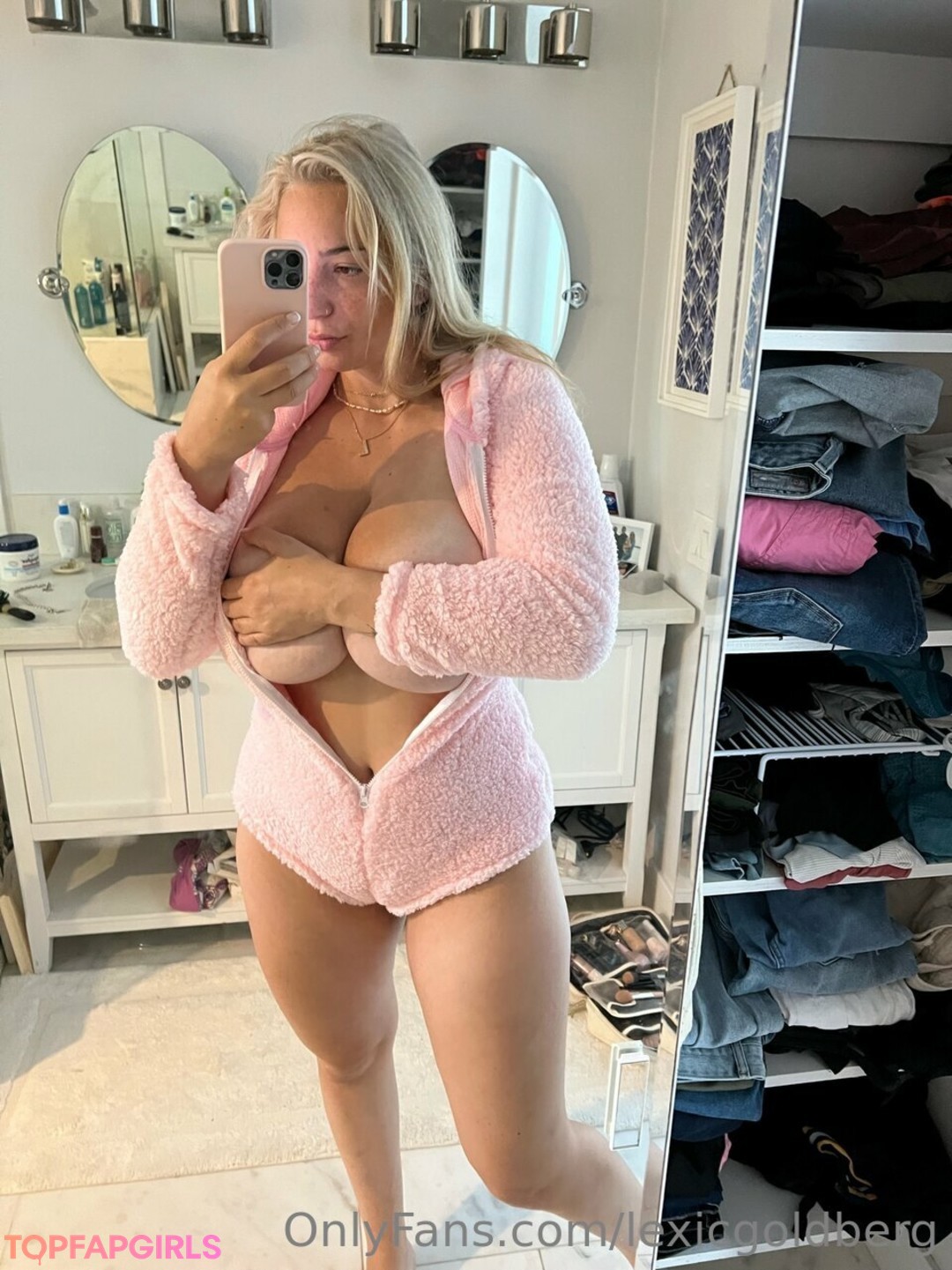 Naakte gelekte OnlyFans-foto van Lexi Cayla #175
