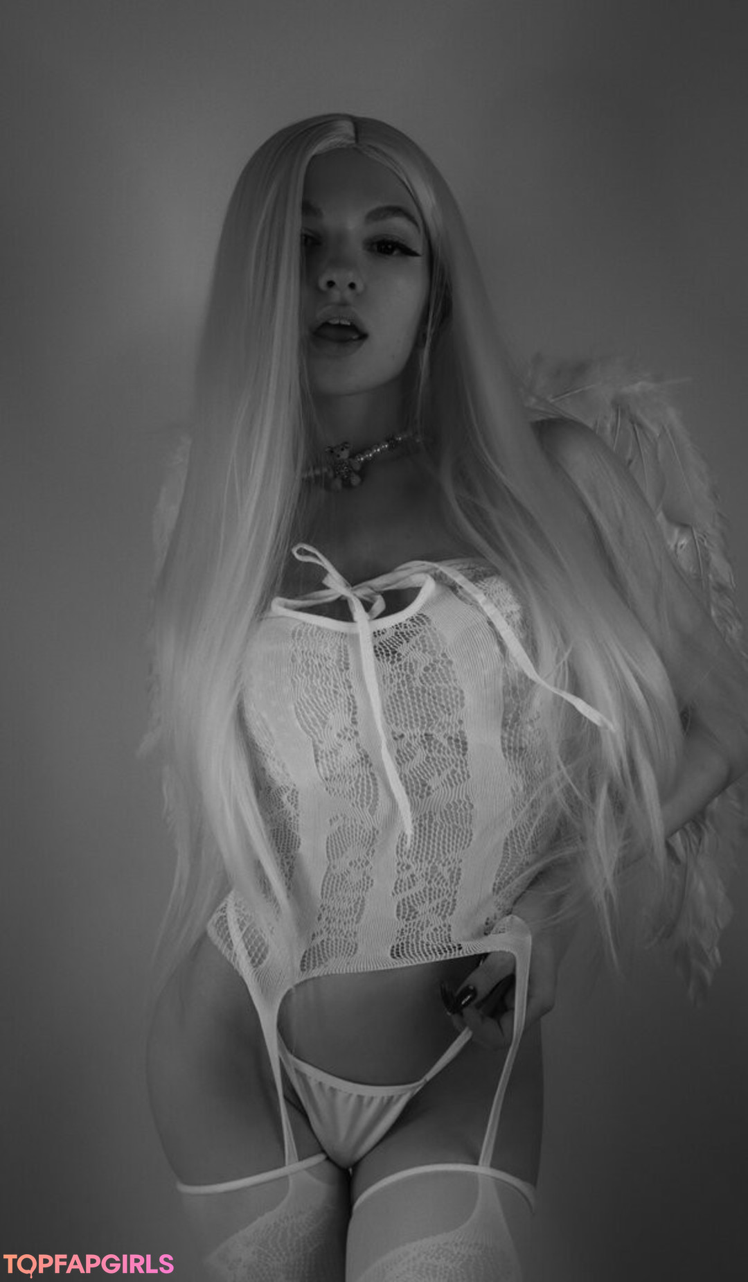 Naakte gelekte OnlyFans-foto van Soly Asmr #1428