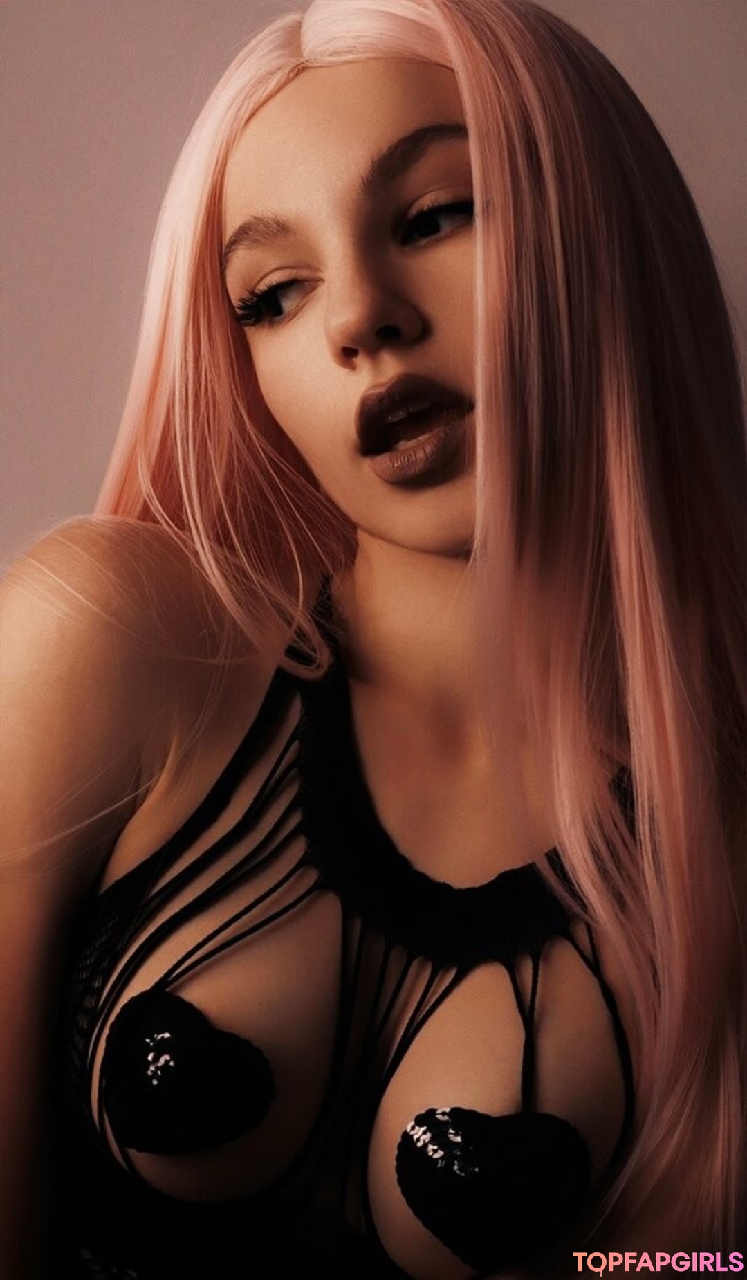 Naakte gelekte OnlyFans-foto van Soly Asmr #1704