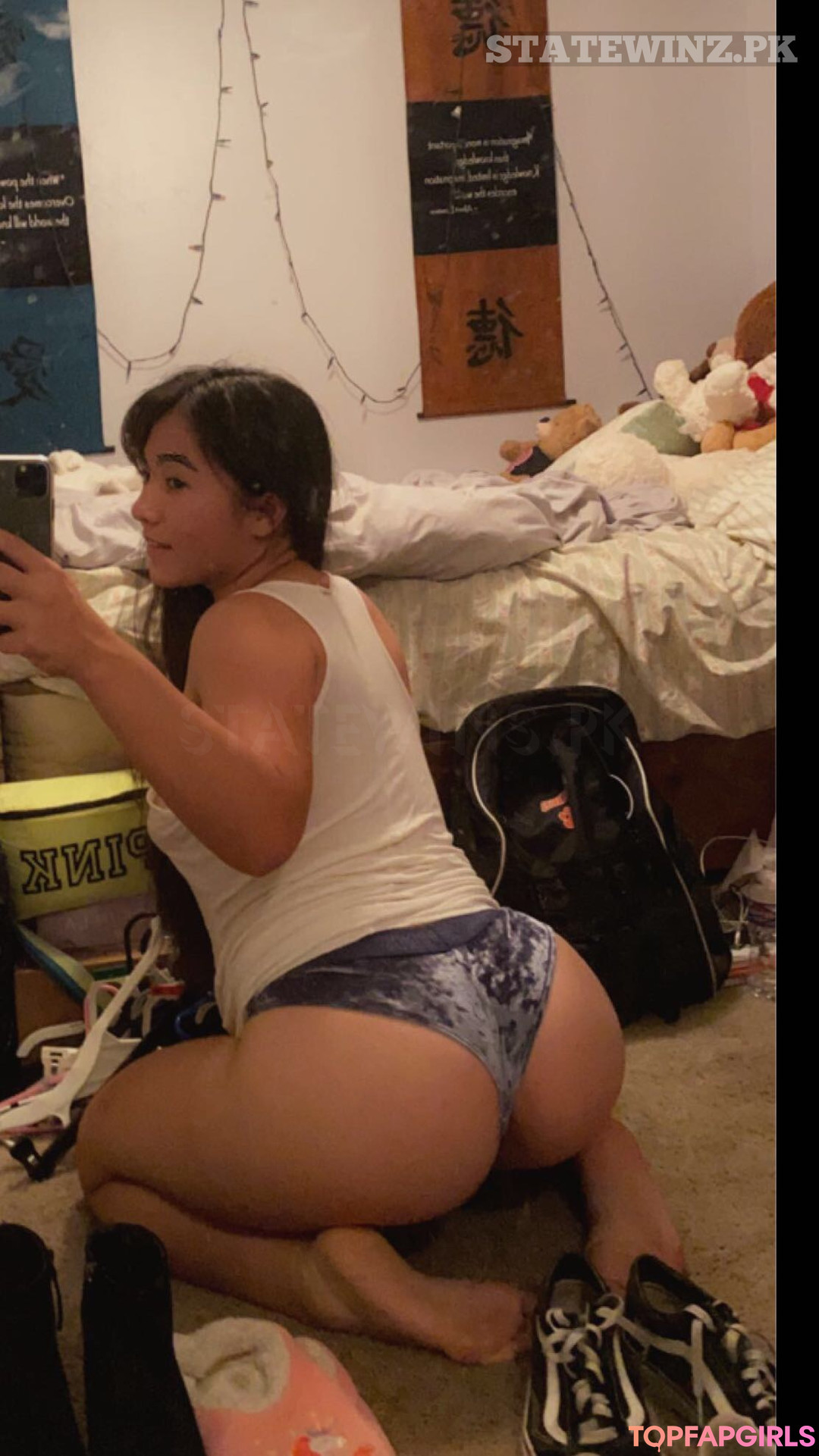 Naakte gelekte OnlyFans-foto van Eliza Chau #104